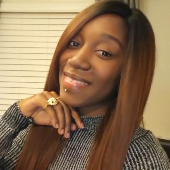 Meet your Posher, Ebonique - Picture 1 of 1